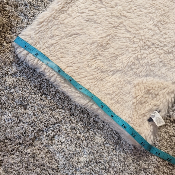 Xl aerie blanket scarf - Picture 3 of 3